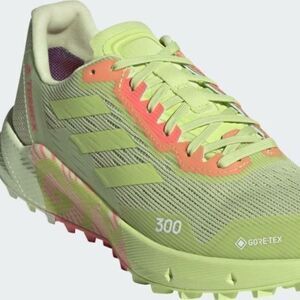 NEW in BoX Adidas Terrex Agravic Flow 2 GTX Womens 8 US 40 EUR Trail Running